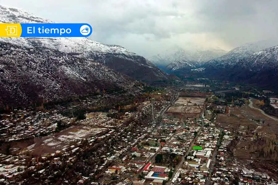 Lluvia y agua-nieve regresan a Región Metropolitana: Así estará el tiempo este domingo 22 de junio