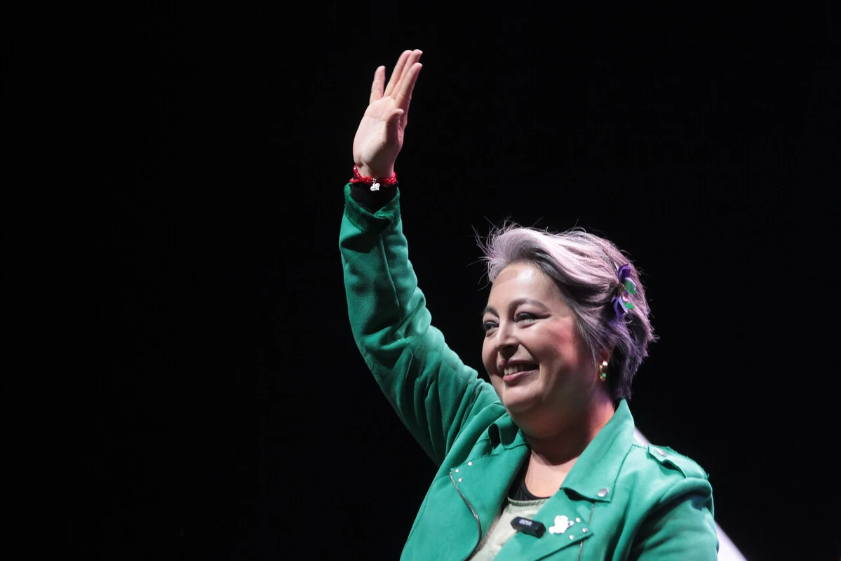 Jeannette Jara en la antesala de último debate: 
