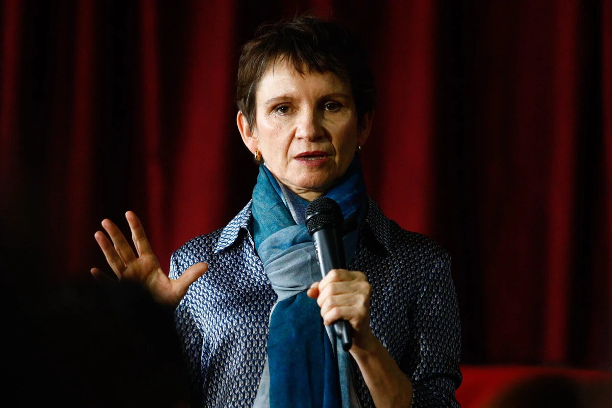 VIDEO| Carolina Tohá busca zanjar diferencias: “No acepto que se pe ponga el título de anticomunista”