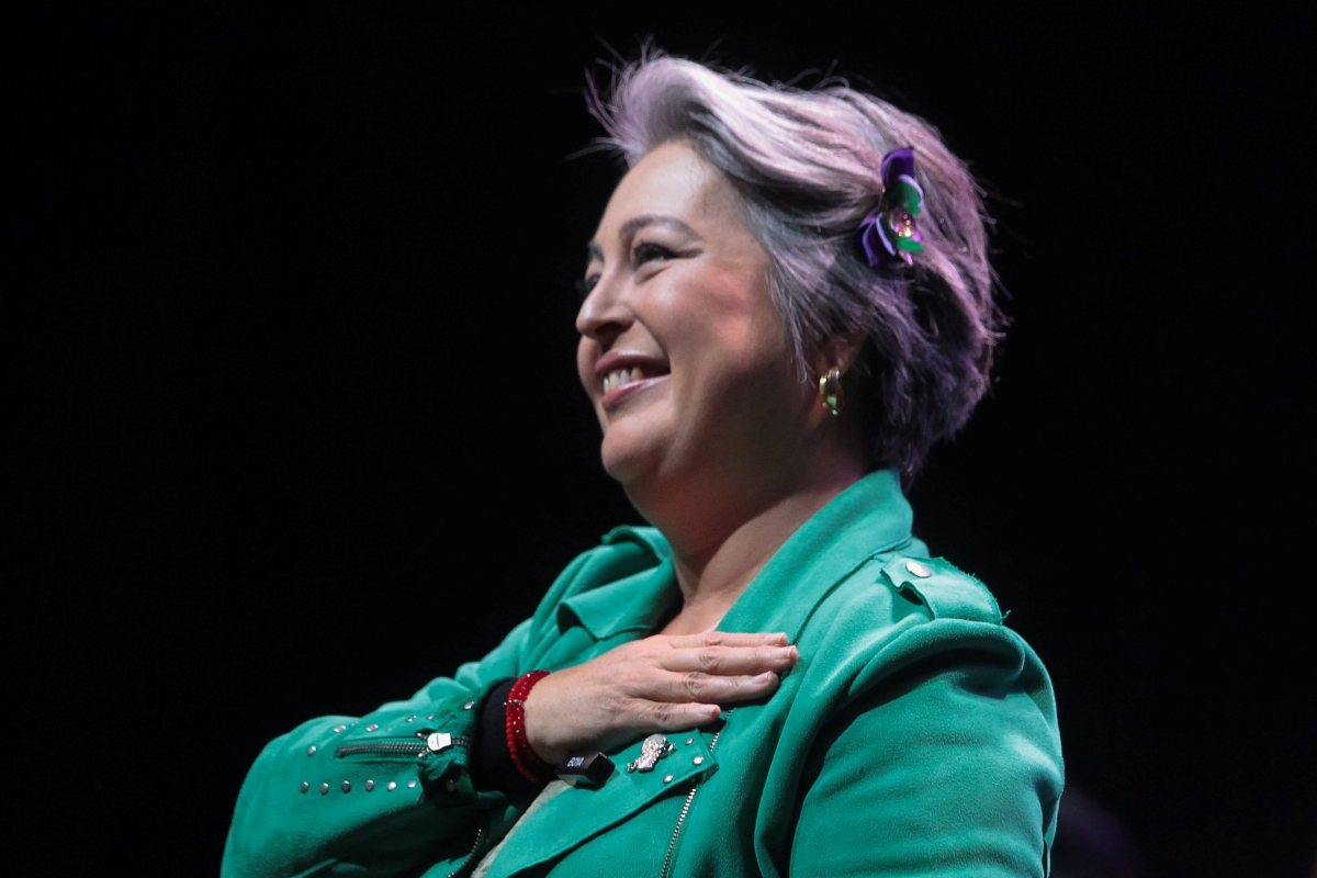 Teatro Cariola lleno: El Encuentro de Mujeres por Jeannette Jara