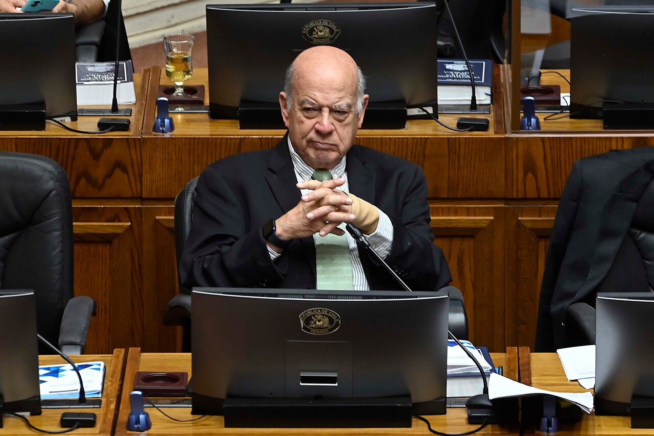 Insulza defiende a Presidente Boric tras críticas por condena a ataque de EEUU: “La paz mundial está en grave riesgo”