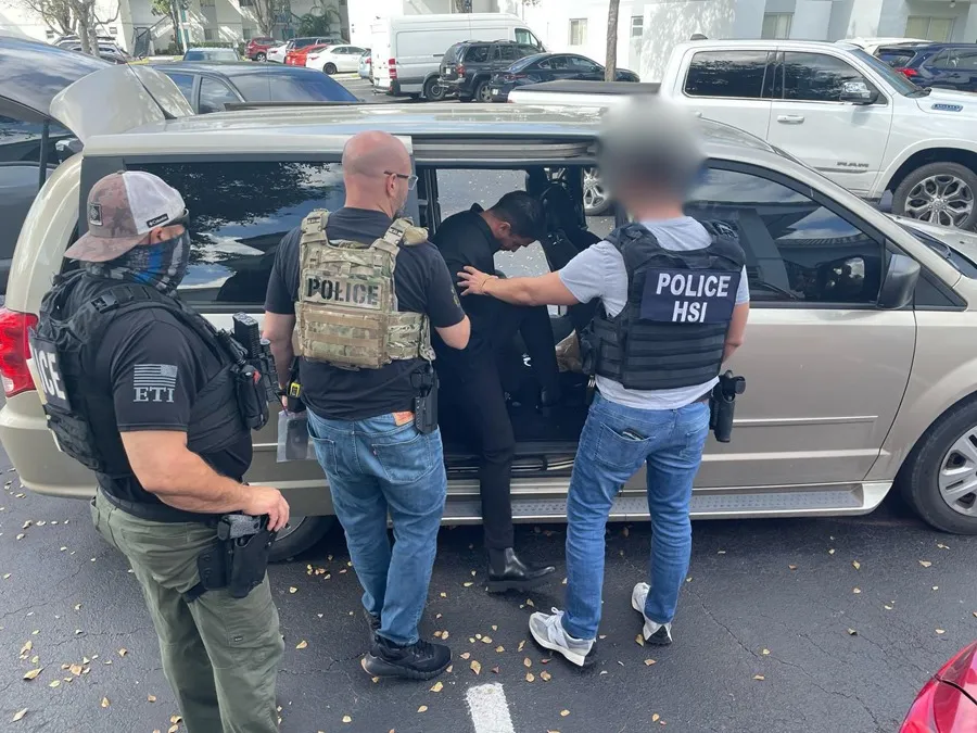 Grupos latinos y haitianos denuncian una 