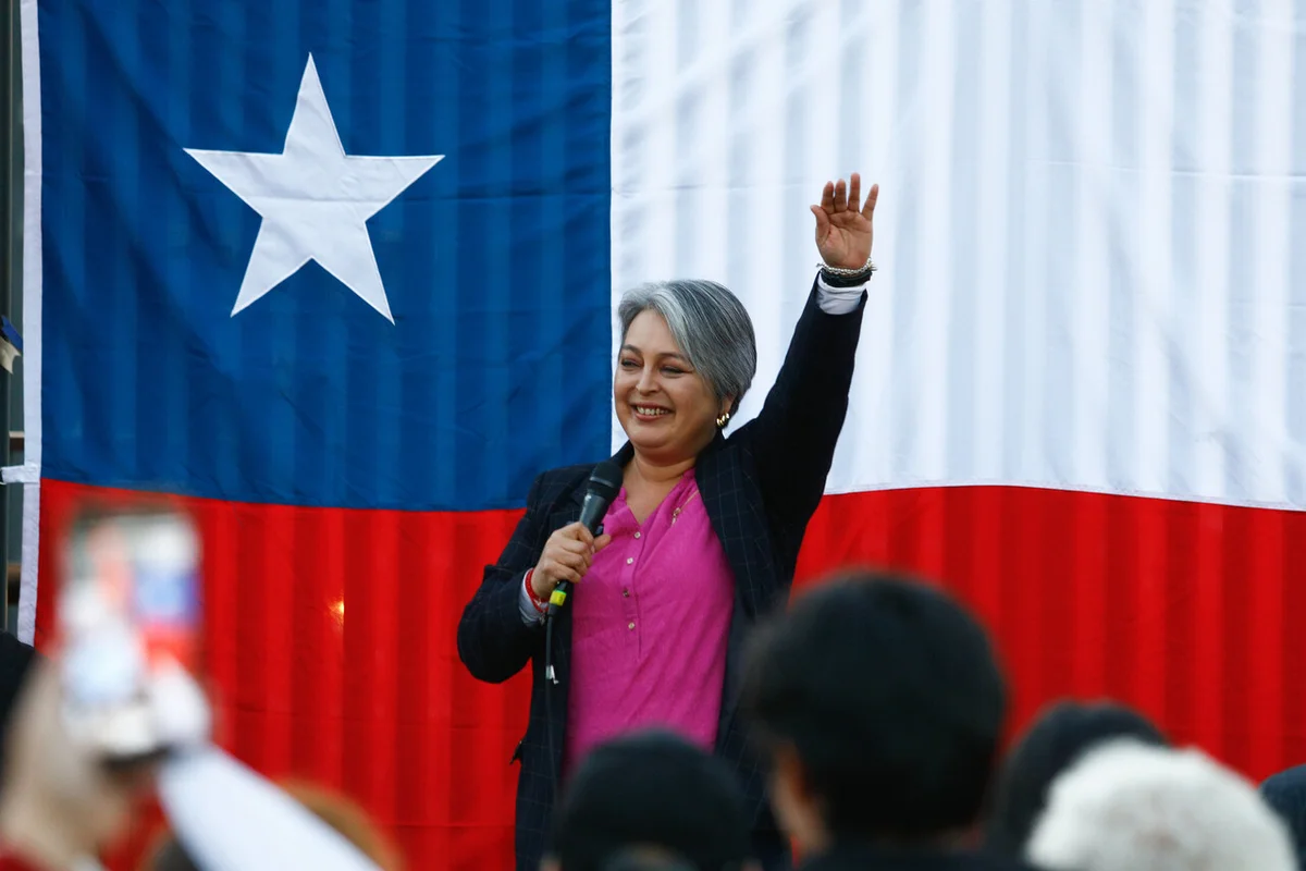 Cercanía, diálogo y reformas: Las fortalezas de Jeannette Jara que la tienen liderando la carrera por las primarias