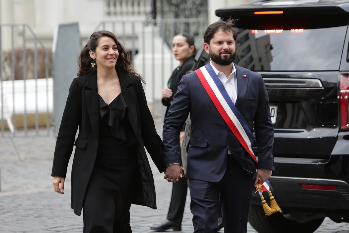 Nació Violeta: Presidente Boric se convierte en padre por primera vez junto a Paula Carrasco