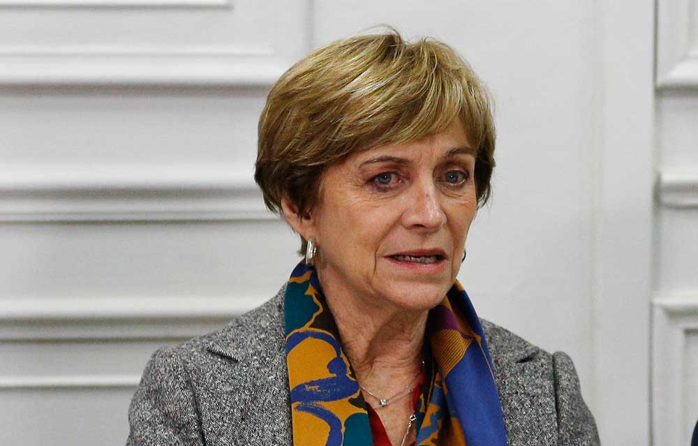 VIDEO| Evelyn Matthei insiste en su gallito contra TVN y El Chavo del 8: Sindicato la acusa de incentivar piratería