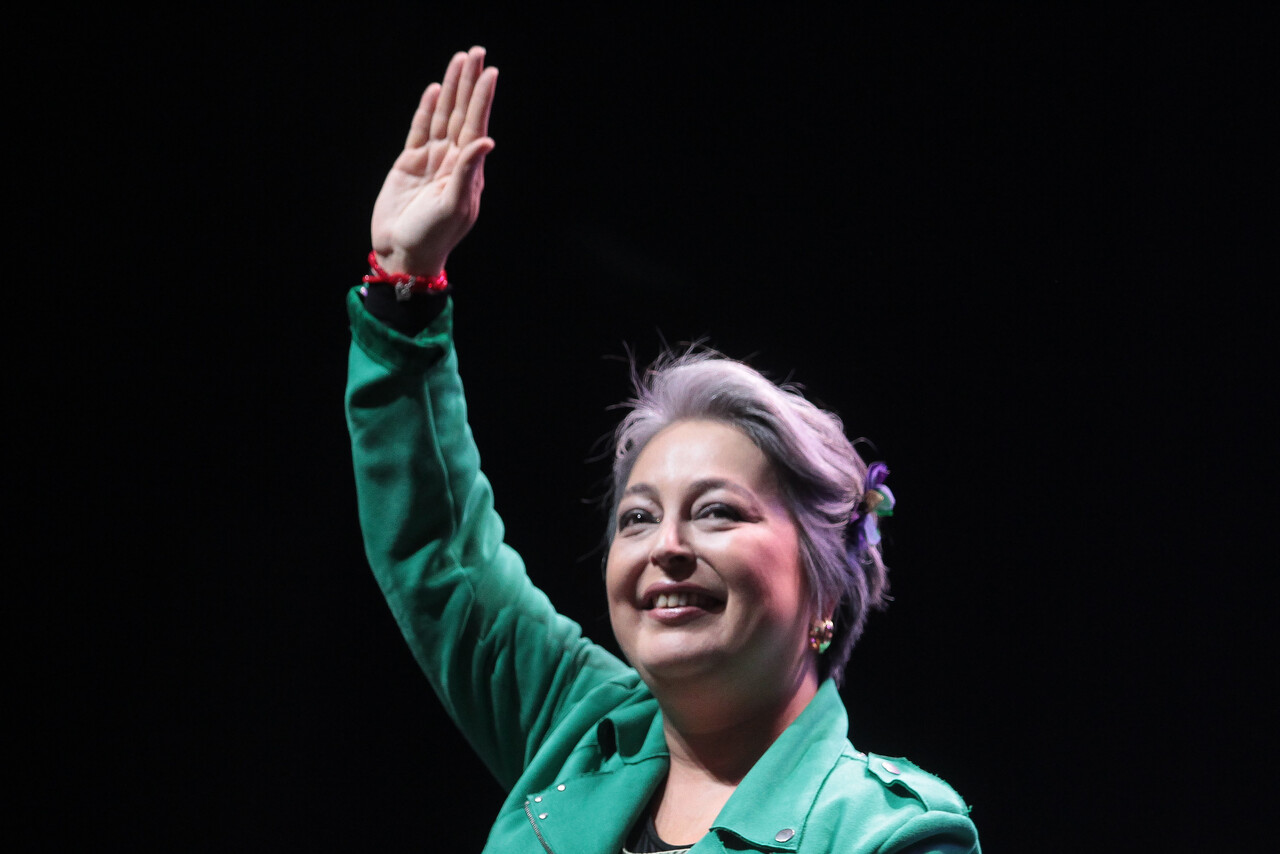 Jeannette Jara presenta paquete de medidas: Salud, vivienda y sueldo vital al centro de su agenda