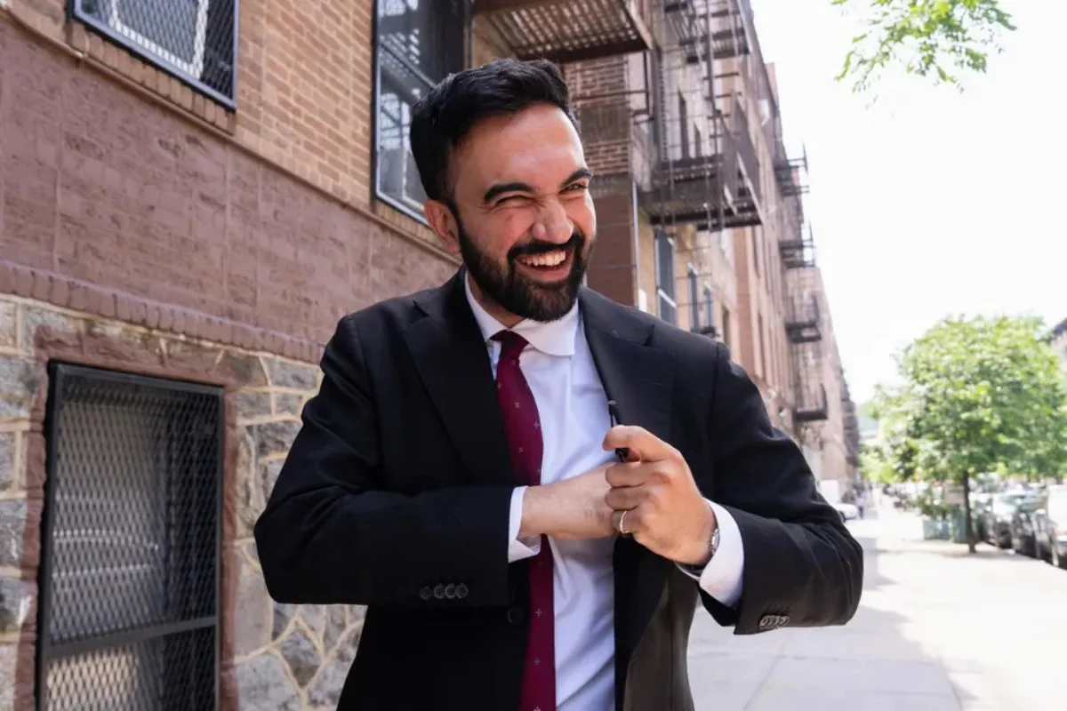 Musulmán y progresista: Zohran Mamdani, el demócrata que busca ser alcalde de Nueva York tras ganar inesperada primaria