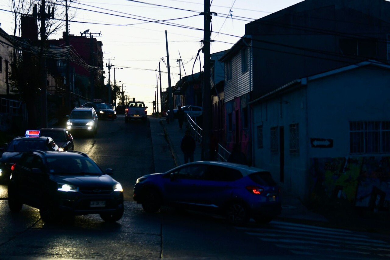 Cortes de luz en Santiago este martes 01 de julio: Las Condes, Providencia y Maipú con interrupciones de hasta 7 horas