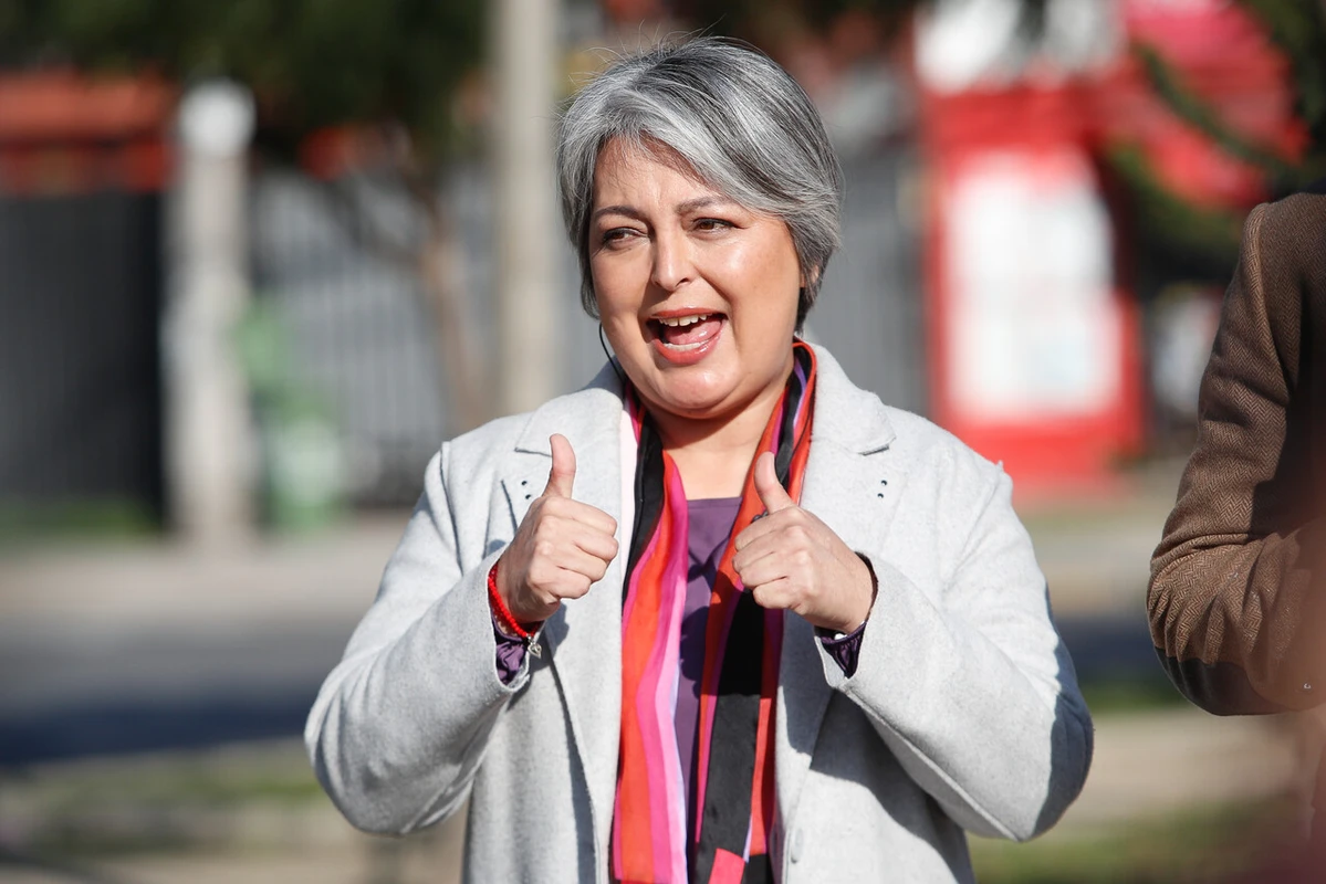 Jeannette Jara irrumpe con fuerza en la presidencial: Encuesta UDD la deja como líder y casi le saca 10 puntos a Matthei