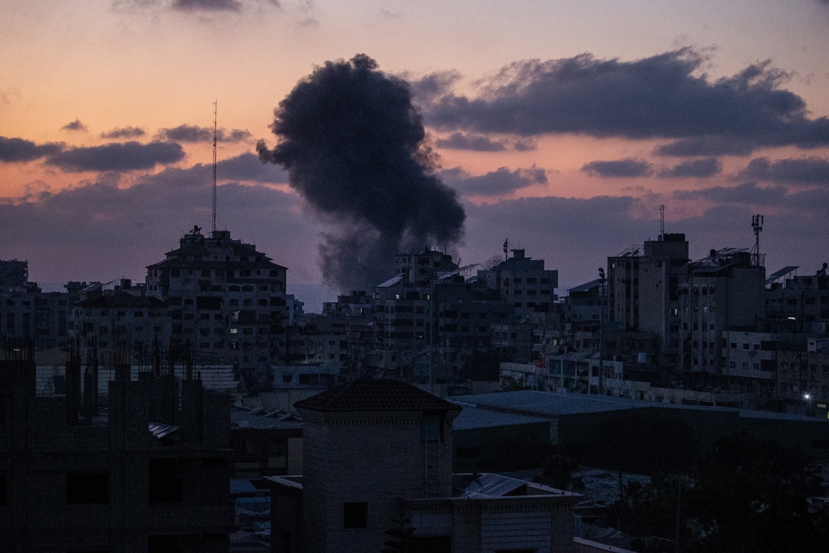 Israel bombardeó campamento de refugiados donde había mujeres y niños: Cerca de 15 muertos en Gaza