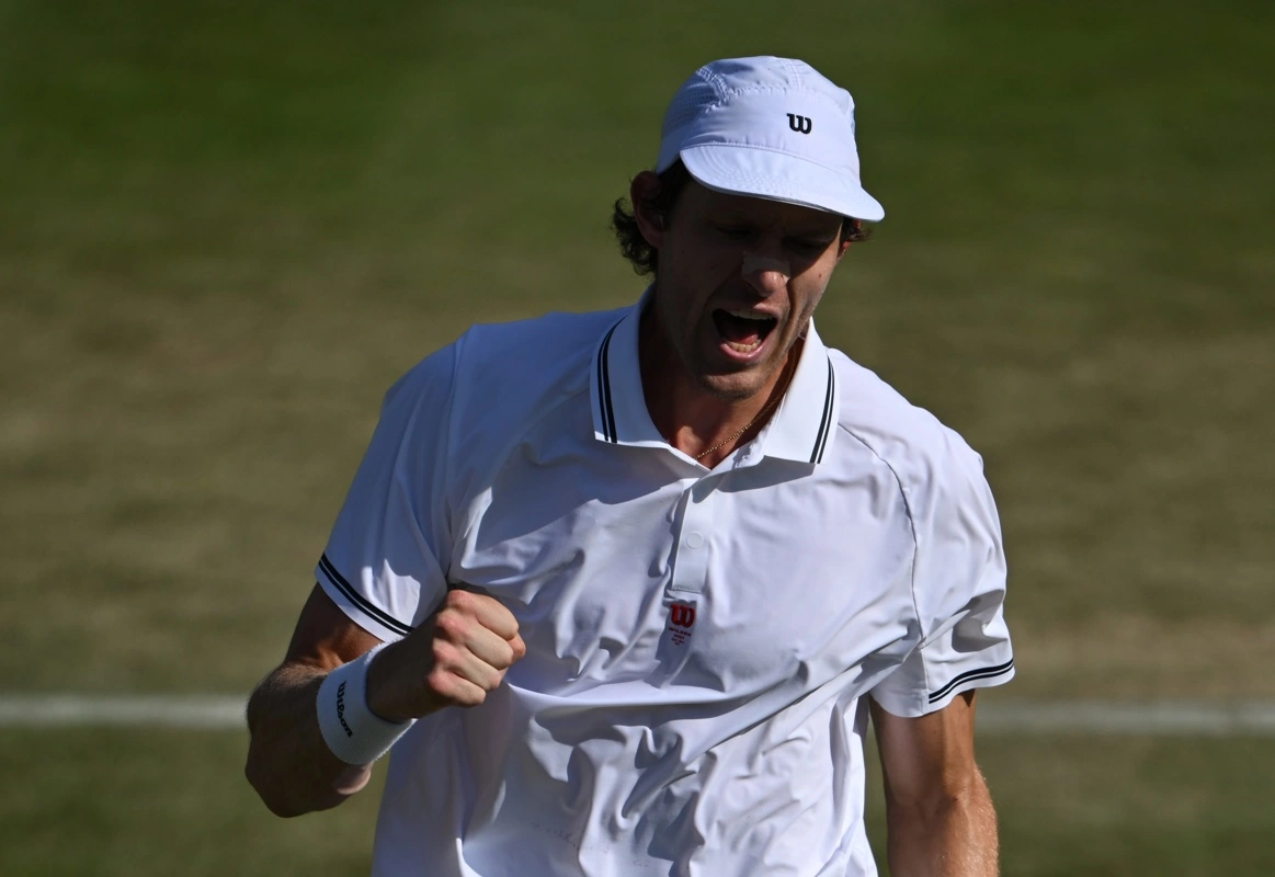 Nicolás Jarry sigue imbatible en Grand Slam de Wimbledon: Avanza a octavos de final con sexta victoria consecutiva