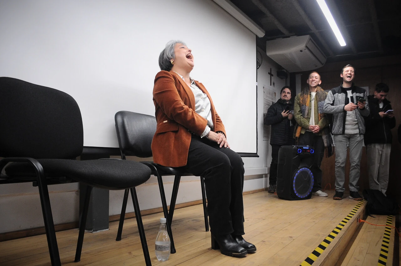 Jaraneta a toda velocidad: candidata oficialista lidera por primera vez intención presidencial en Encuesta Criteria