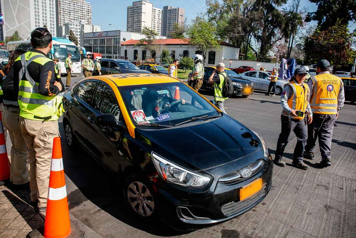 Restricción vehicular en Santiago hoy lunes 7 de julio: No puedes sacar tu auto si tu patente termina en estos números