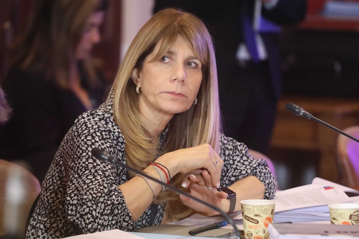 Ximena Rincón dio nuevo giro a la derecha: Anunció apoyo a Evelyn Matthei, pero con condiciones