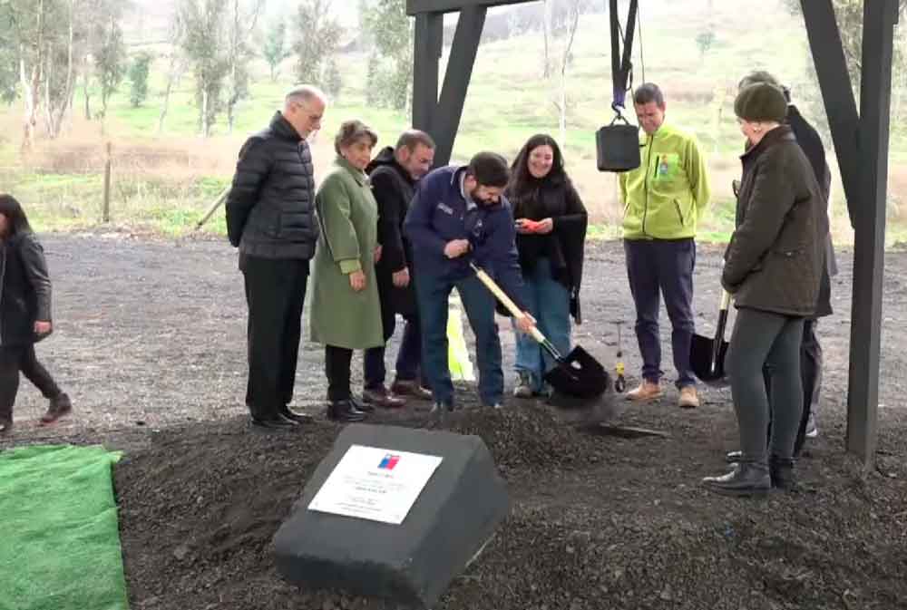 VIDEO| Con pala en mano, Boric inaugura obras de Túnel Lo Ruiz: “Beneficiará a vecinos de Renca y Quilicura”