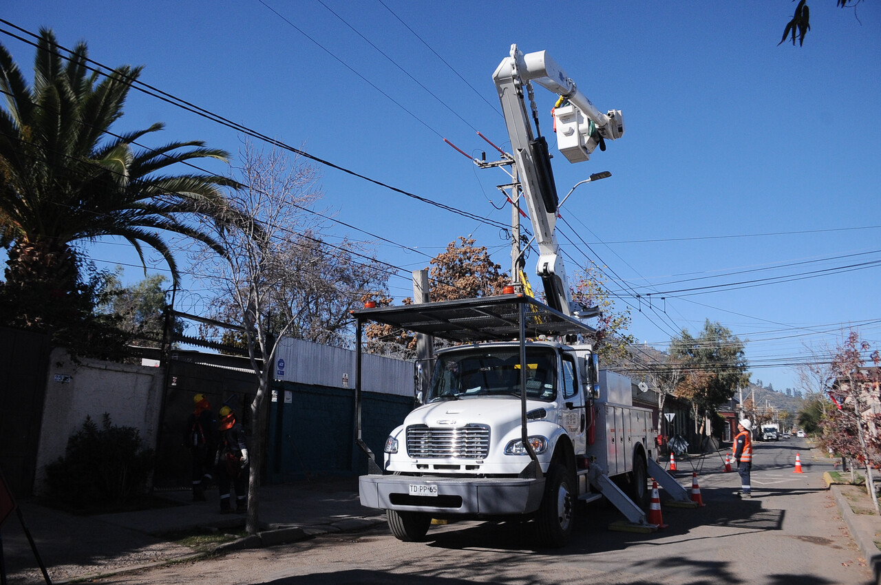 Cortes de luz en Santiago este sábado 12 de julio: Las Condes, Colina, Peñalolén y Colina las afectadas