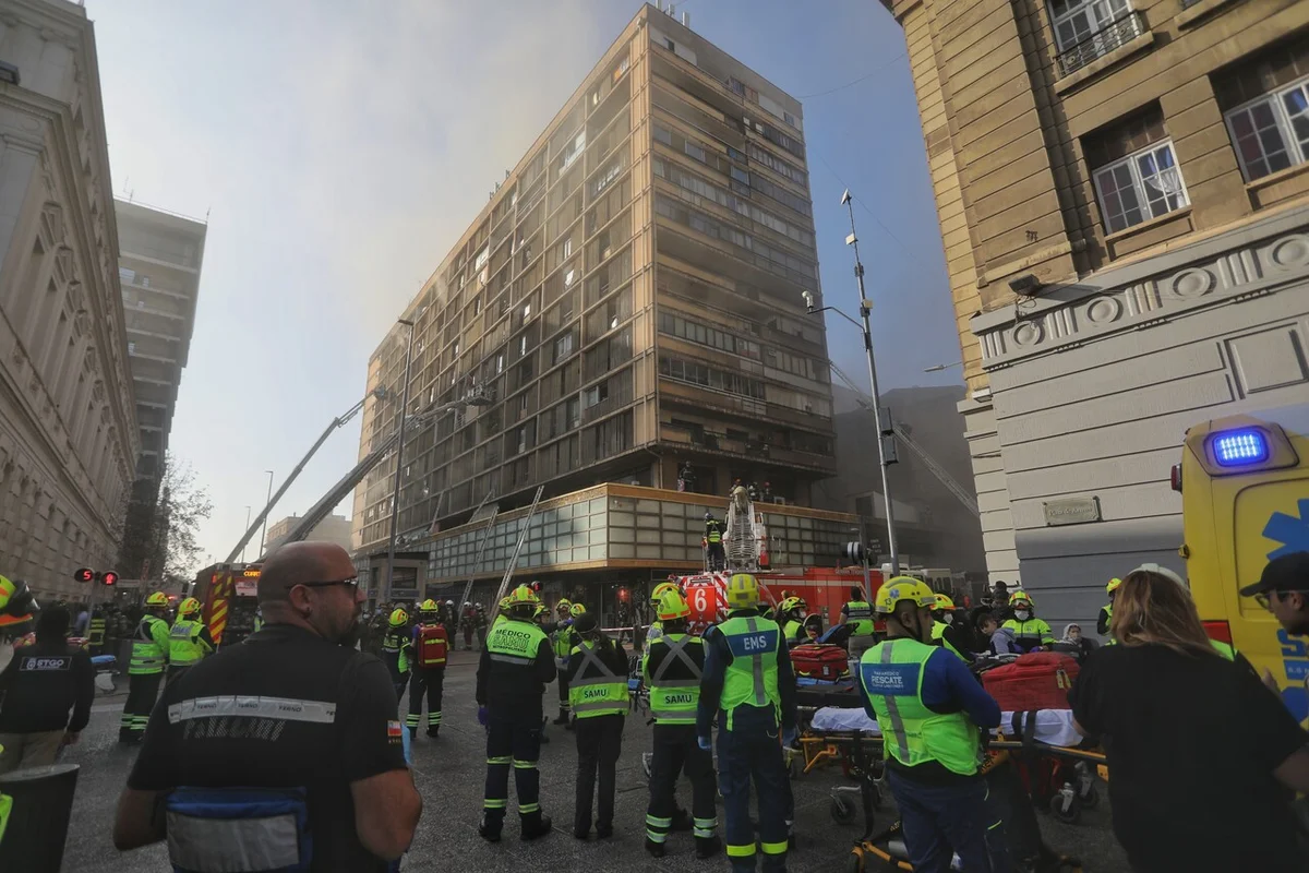 Incendio en Santiago: Inmobiliaria responsabiliza a empresa china por no contar con patente municipal para operar bodegas