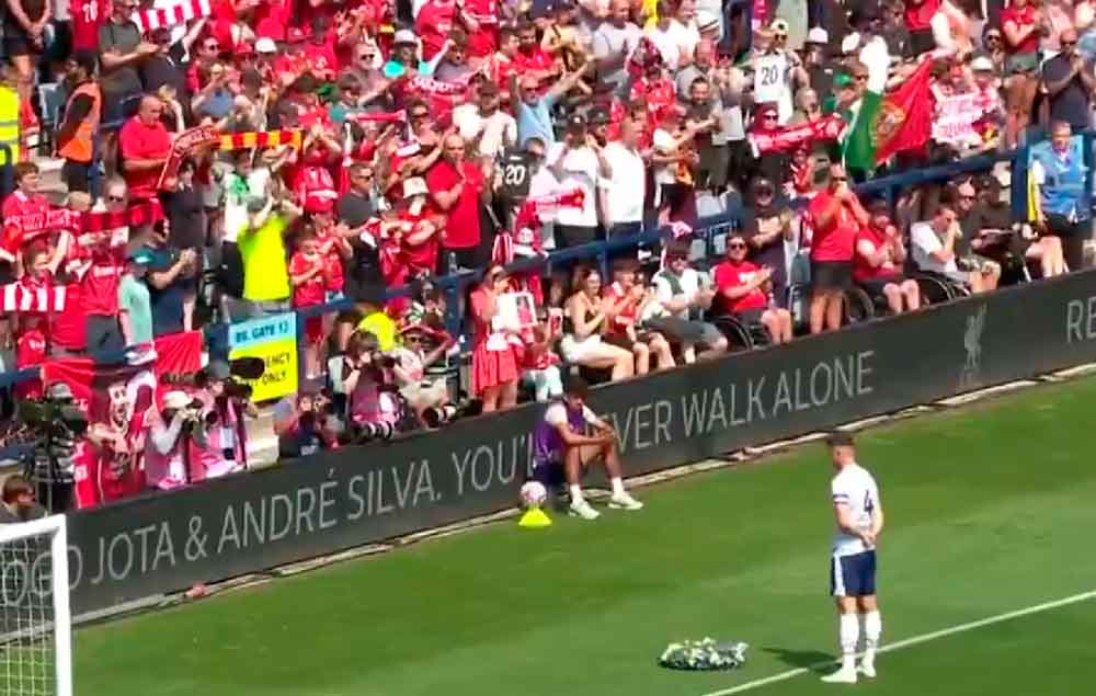 VIDEO| Estremecedor y emotivo: Así fue el homenaje que Liverpool dio a Diogo Jota con “You'll Never Walk Alone”