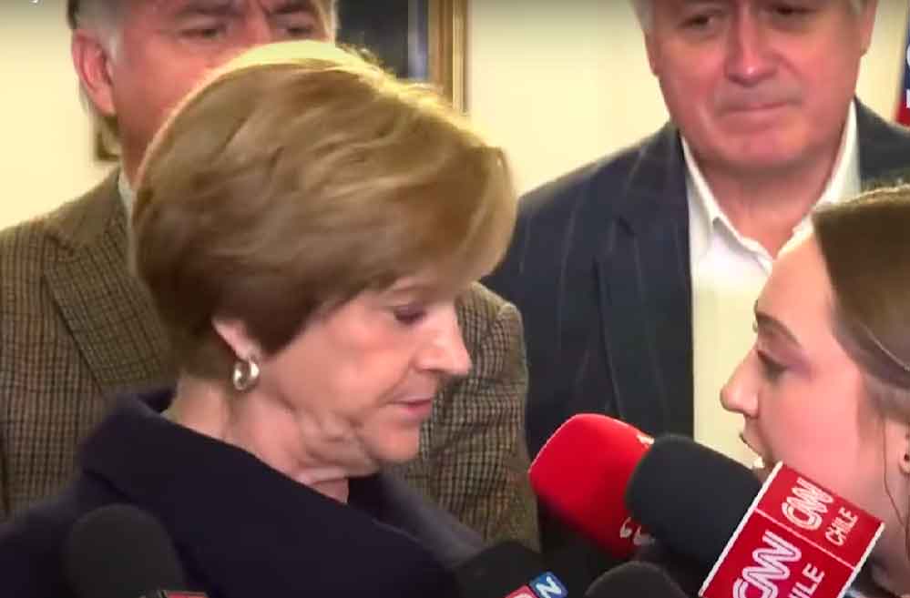 VIDEO| Matthei y su encontrón con periodista que le preguntó por su debacle en encuesta: “¡Basta!”