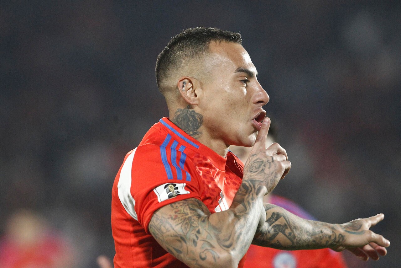 Se supo todo: Revelan que la U le faltó el respeto a Eduardo Vargas con cláusula en el contrato que lo indignó