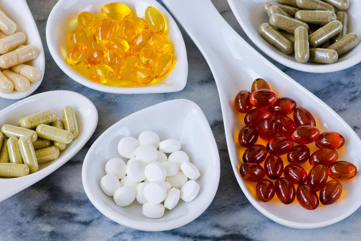 Suplementos en la adolescencia: Cuándo generan toxicidad y cómo planificar una dieta sin ellos