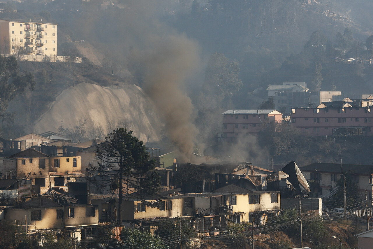 Piden cadena perpetua calificada para imputados por mega incendio de Viña del Mar: “Son criminales altamente peligrosos”