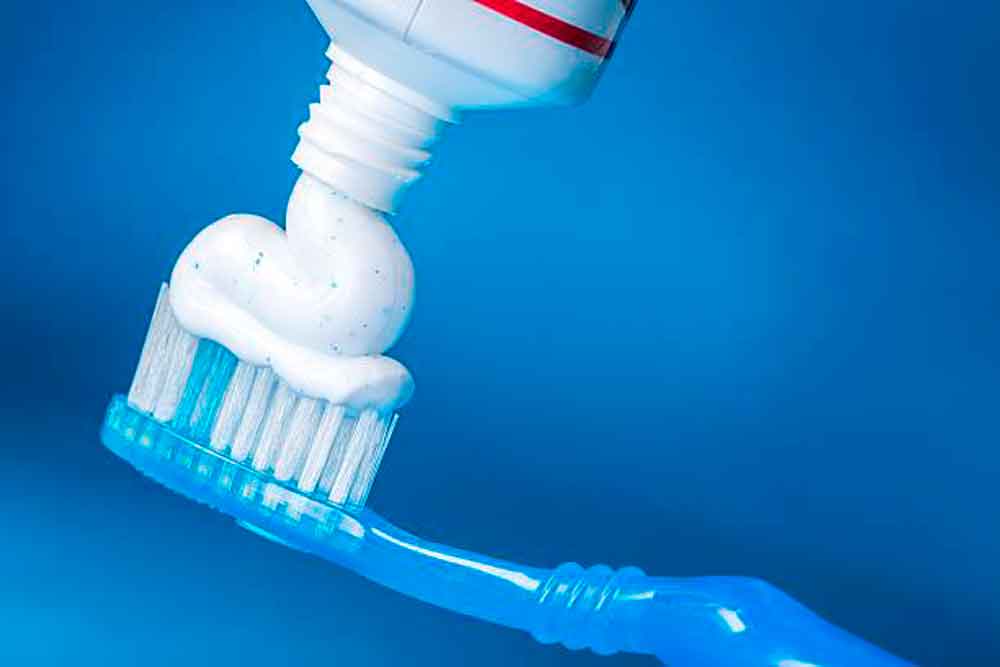 Sernac entrega listado de 19 marcas de pasta de dientes que tendrían ingrediente que daña la boca