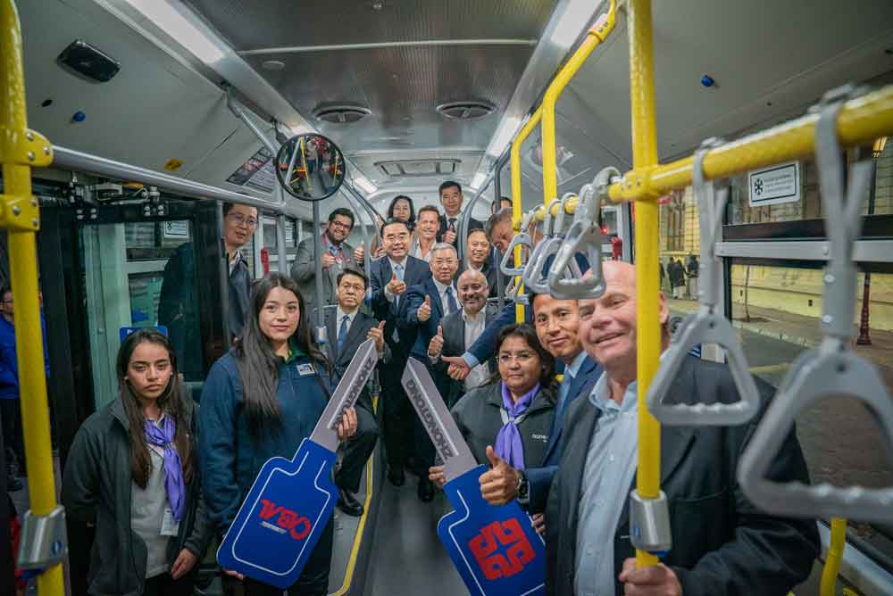 Chile y China refuerzan alianza para electromovilidad con foco en inclusión femenina y nueva flota RED