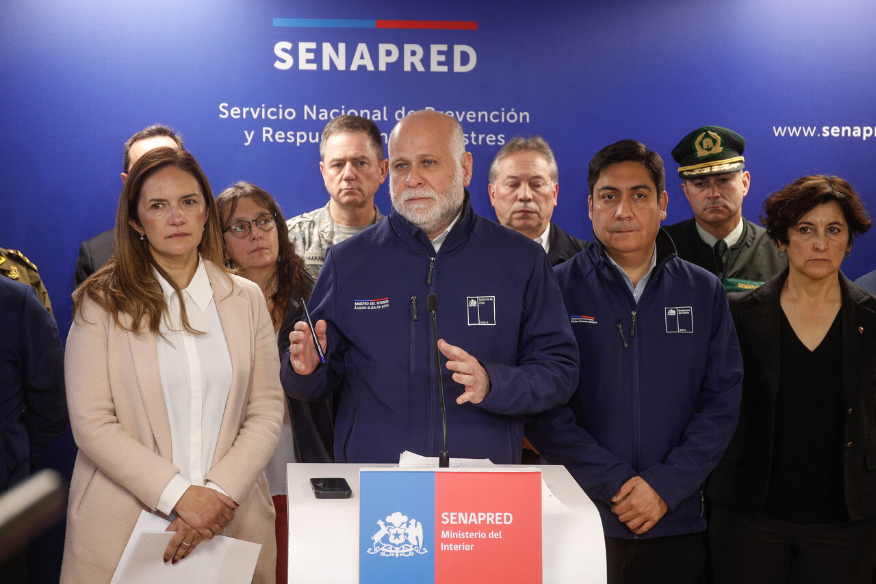 Gobierno confirma evacuaciones por alerta de tsunami en Chile: “La gente debe permanecer en zona segura”