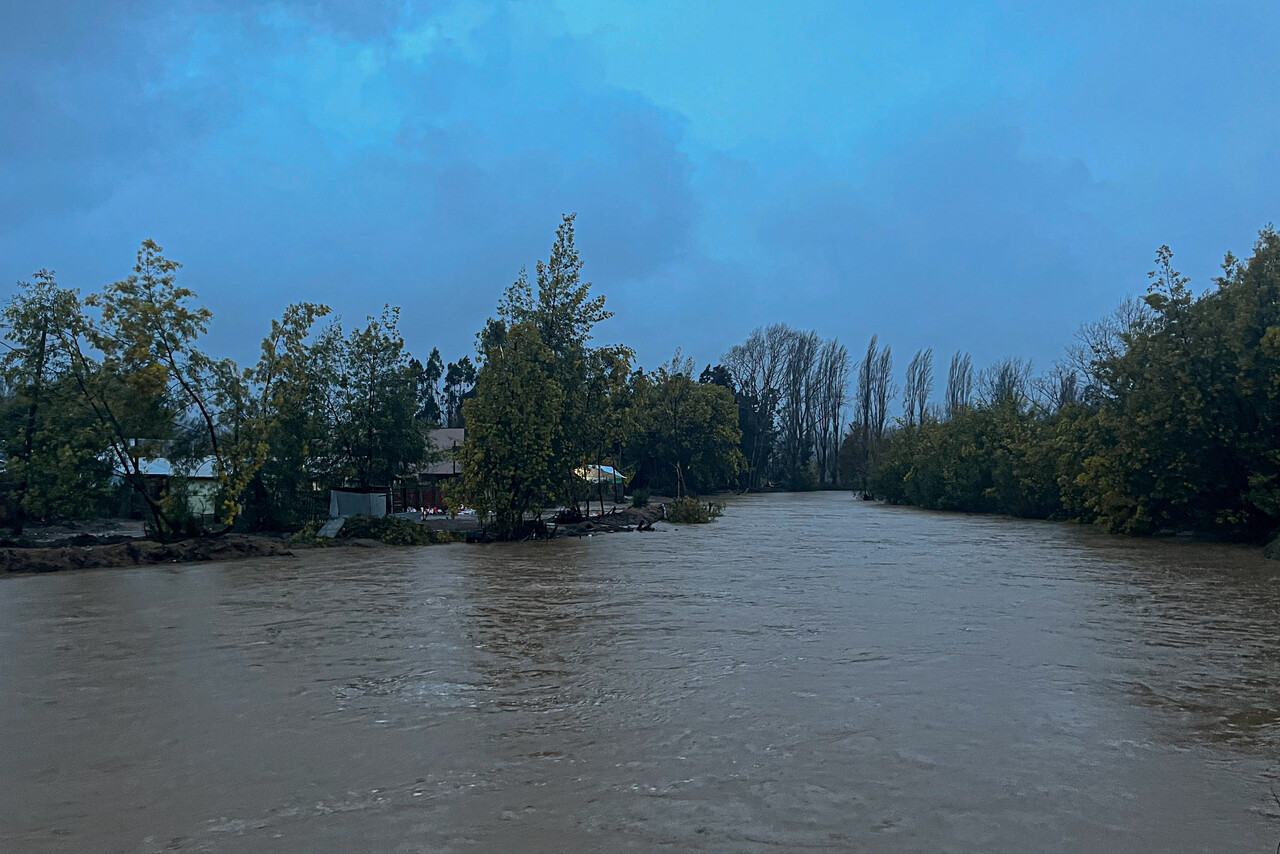 Alerta Roja y evacuaciones en la Región del Biobío debido a desborde del río Andalién