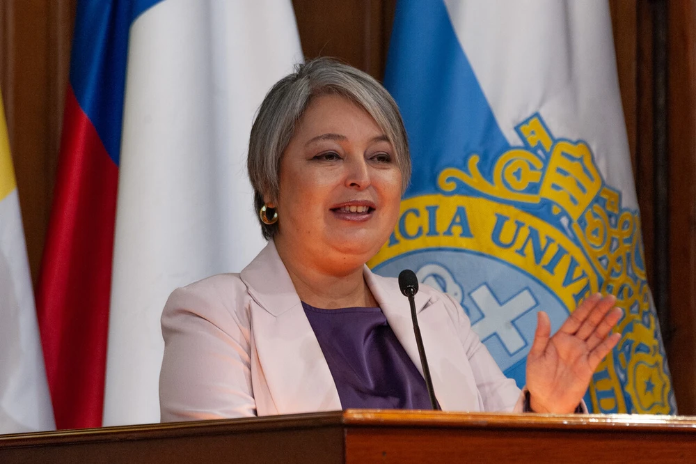 Jeannette Jara se desmarca de Franco Parisi: Equipo económico asegura que “proponer retiros es irresponsable”