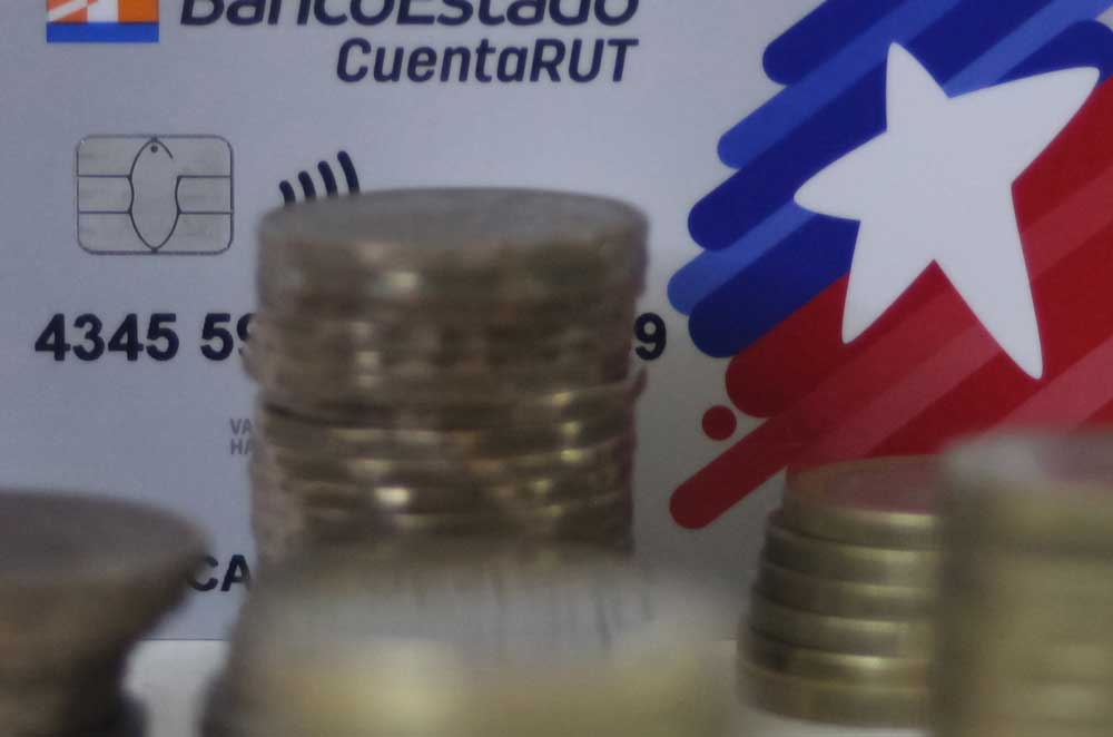 No se pensó en los adultos mayores: Se suspende por un año el fin de la tarjeta de coordenadas