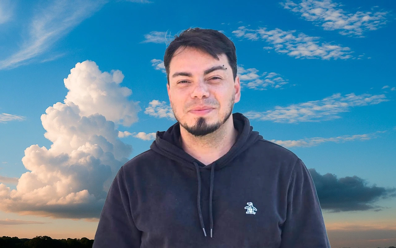 Diego Vásquez: El intérprete de nubes chileno que enseña meteorología para saber cuándo lavar la ropa o hacer sopaipillas