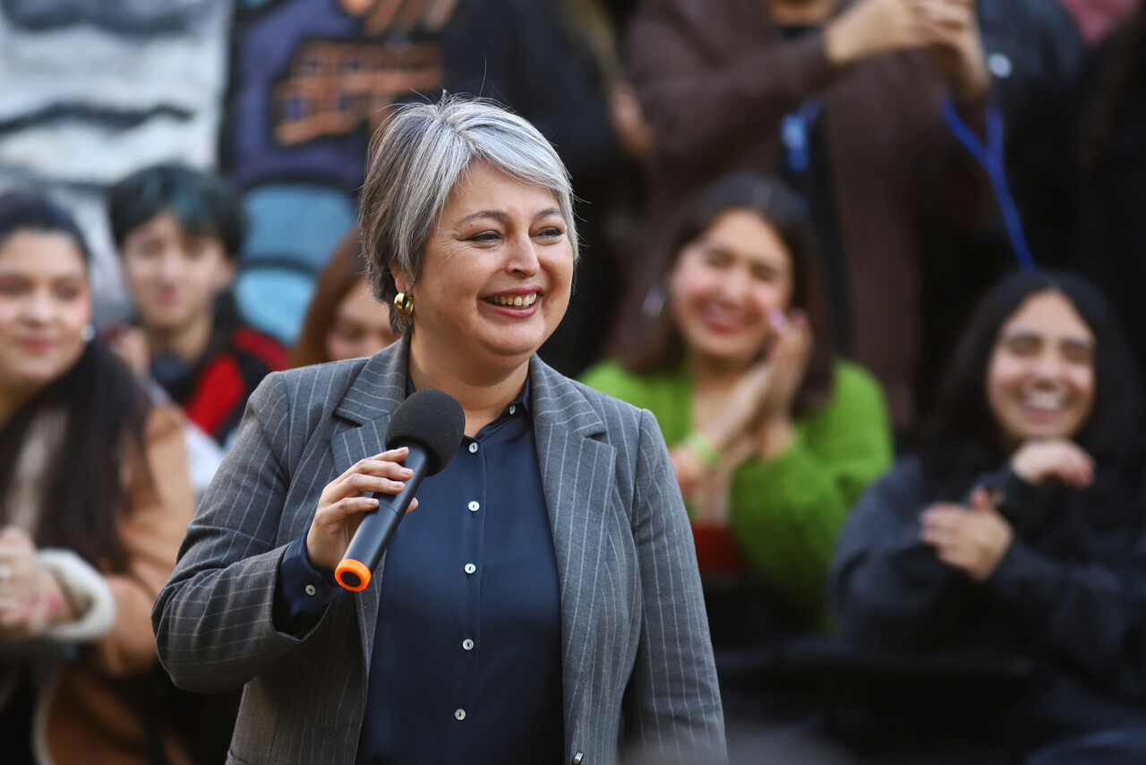 Jeannette Jara adopta importante decisión respecto a foros y debates: 