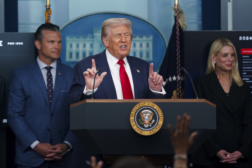 Trump eleva el tono contra Putin: Lo amenaza con 