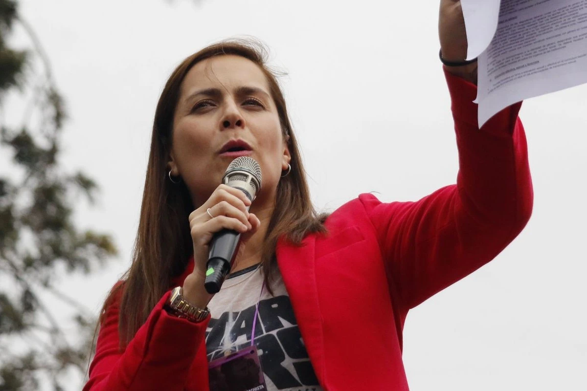 VIDEO|Tras feroz crítica Natalia Valdebenito se disculpa por “chiste” de tragedia minera: “El dolor ajeno también me atraviesa”