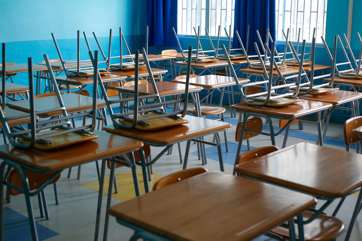 Suspensión de clases por sistema frontal: Revisa las comunas de la RM que confirmaron la medida para este viernes