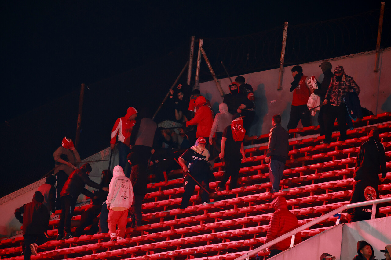 “Esto no puede quedar así nomás”: Boric apunta a policía argentina y evalúa querellas por agresión a hinchas de la U