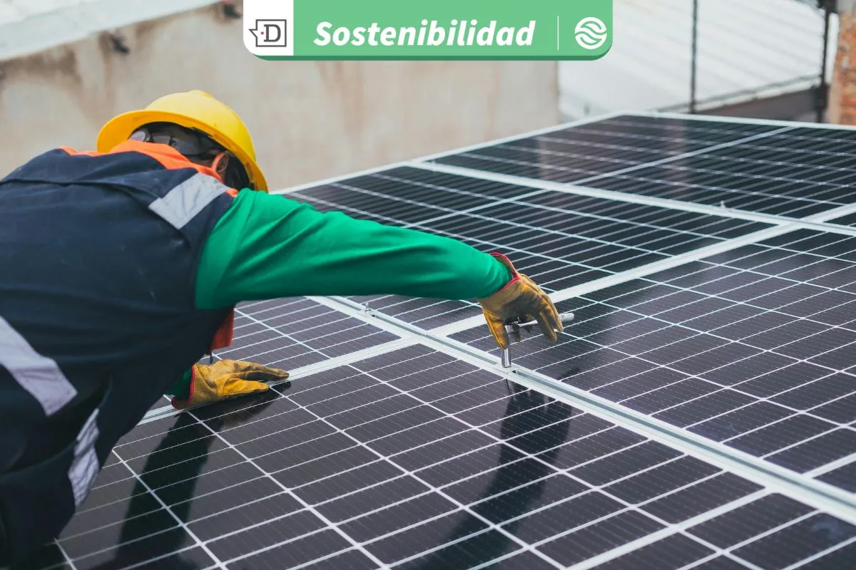 Españoles por el autoconsumo de energía solar: Residencias e industrias ganan adeptos tras el apagón ocurrido en abril