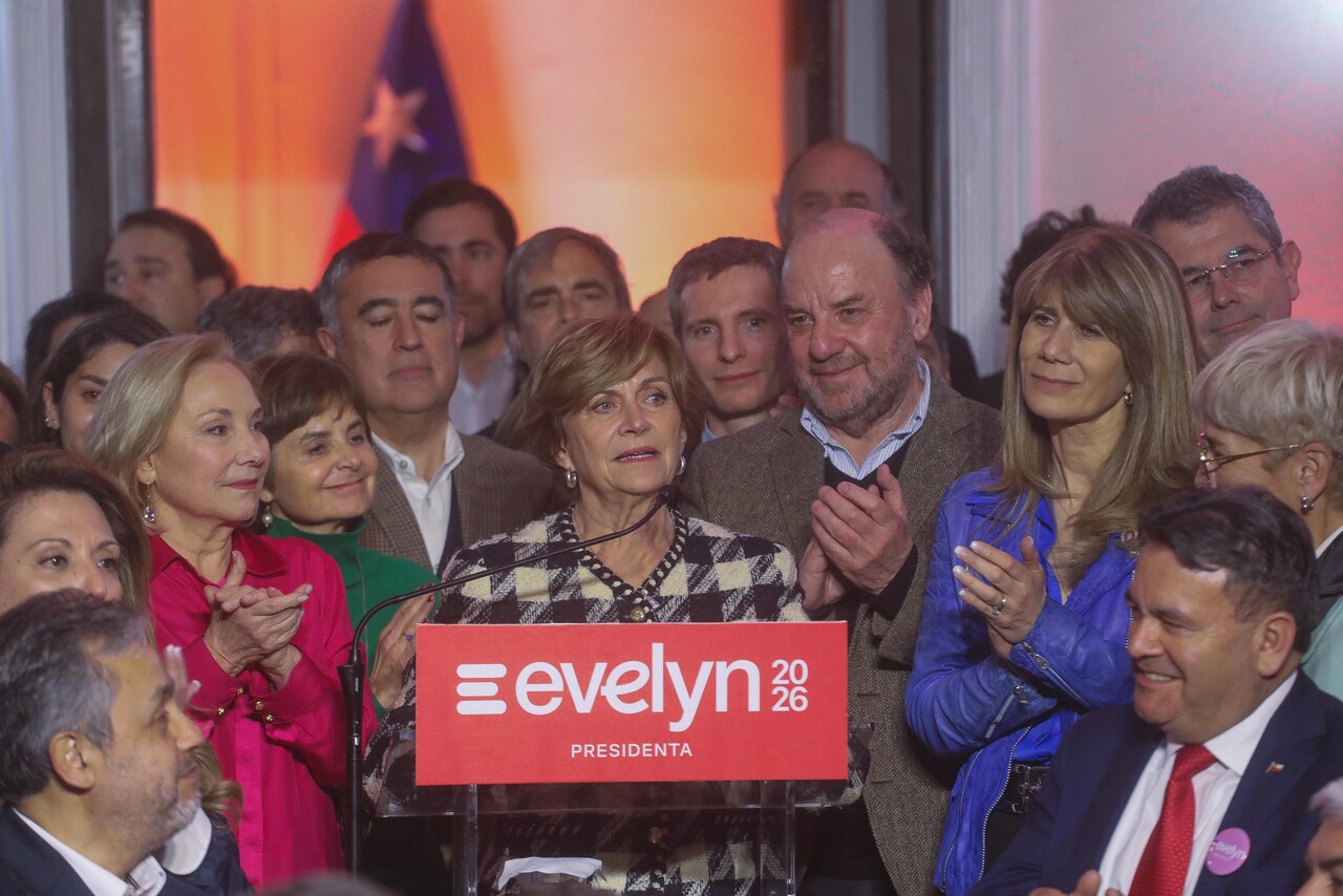 La última movida de Matthei para salvar su alicaída carrera a La Moneda: Sumó a familia Piñera-Morel a su campaña