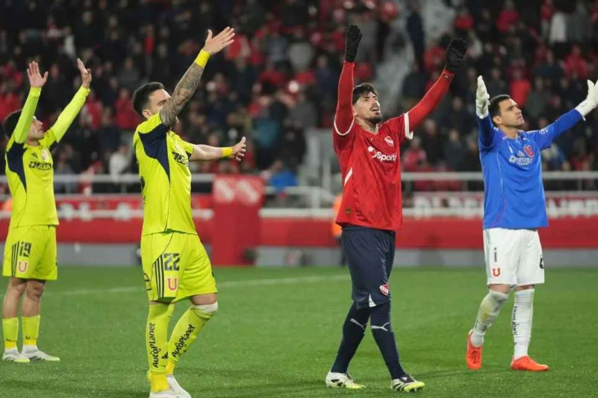 Conmebol elimina a Independiente y U de Chile avanza en Sudamericanas pero con duras sanciones