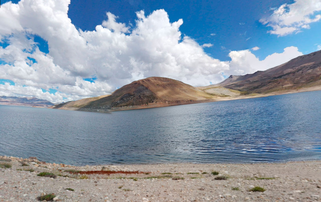 Complejo Volcánico Laguna del Maule registra sismo este lunes y Senapred mantiene perímetro por emisión de CO2
