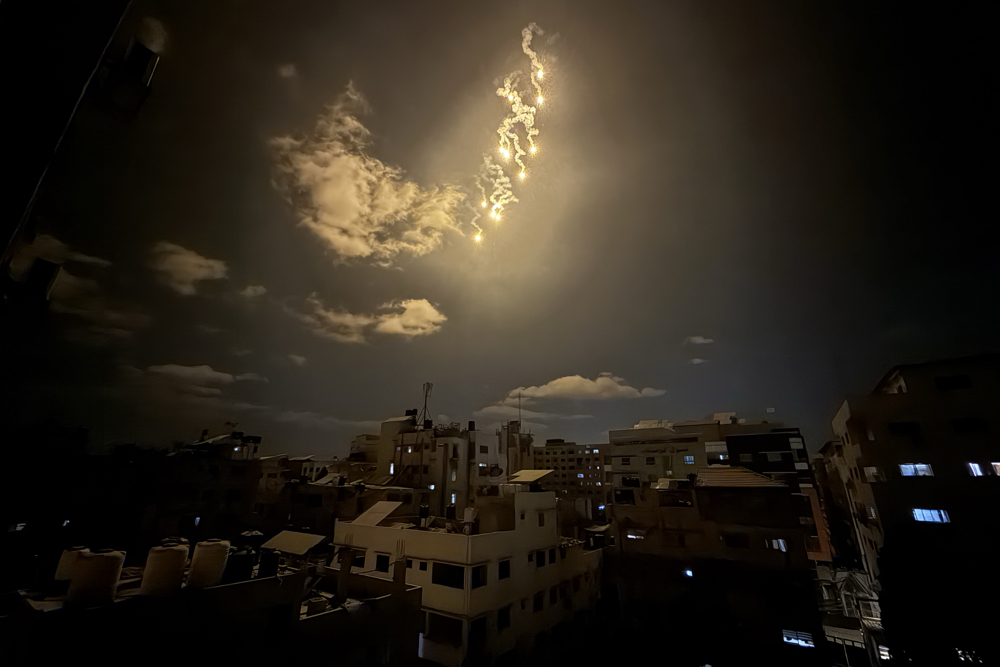 Israel bombardea una de las mayores concentraciones de refugiados en Gaza: Más de 45 fallecidos
