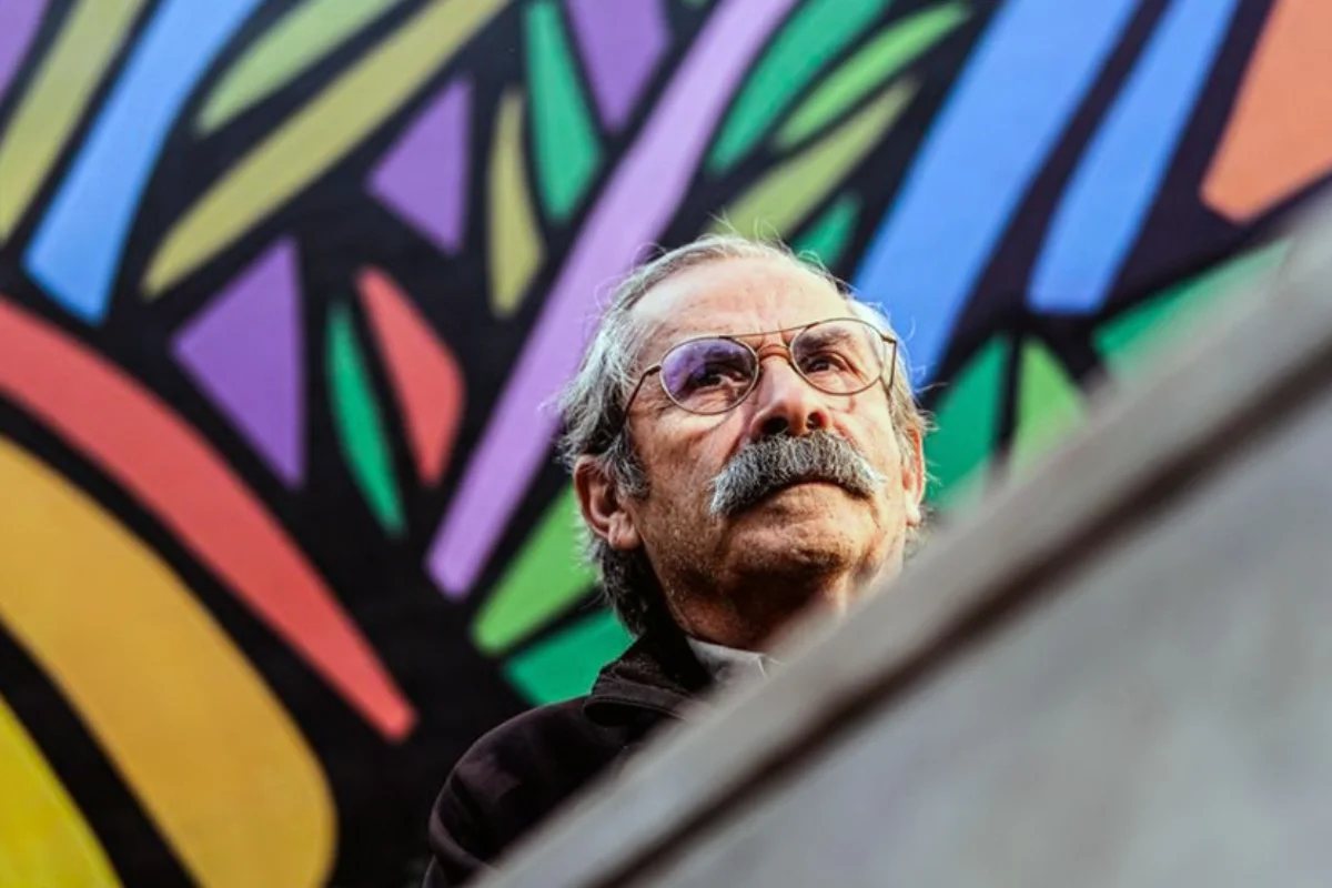 Alejandro “Mono” González: “Soy un trabajador del arte, un ciudadano comprometido con la historia de mi país”
