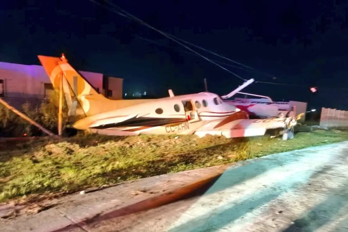 Aeronave Beechcraft se estrella en condominio de Olivar: 4 tripulantes heridos sin riesgo vital