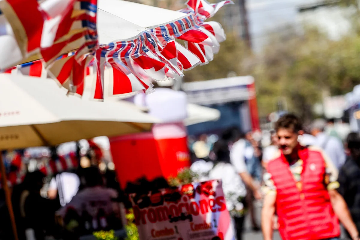 La Ruta de la Fonda Gratuita en Santiago: Revisa eventos en 11 comunas, días y horarios de cierre