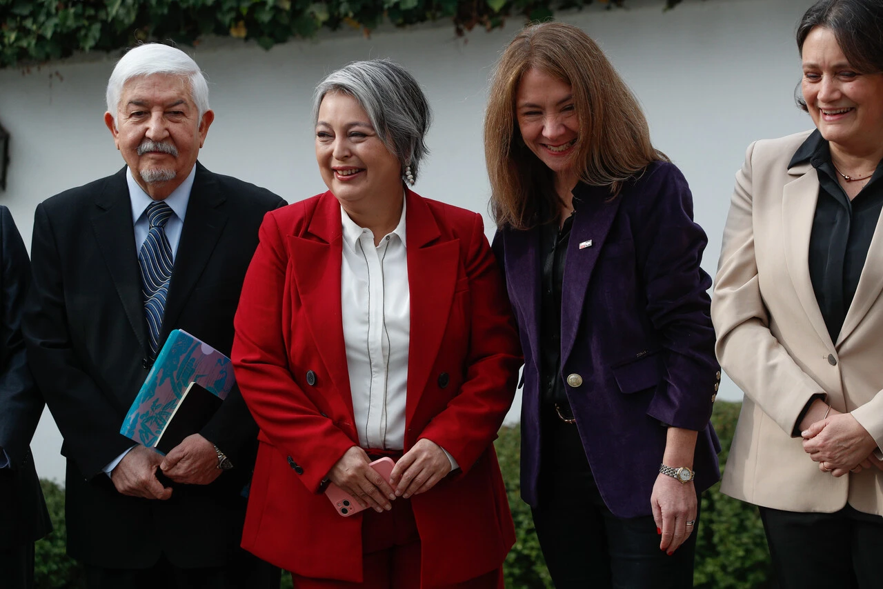 Se reunirán el 7 de octubre: Los esfuerzos del comando de Jeannette Jara para construir puentes con el empresariado