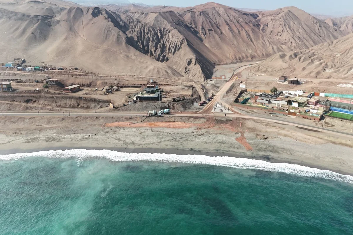 Pescadores artesanales de Antofagasta demandan a Minera Escondida por derrame tóxico que habría dañado el ecosistema marino