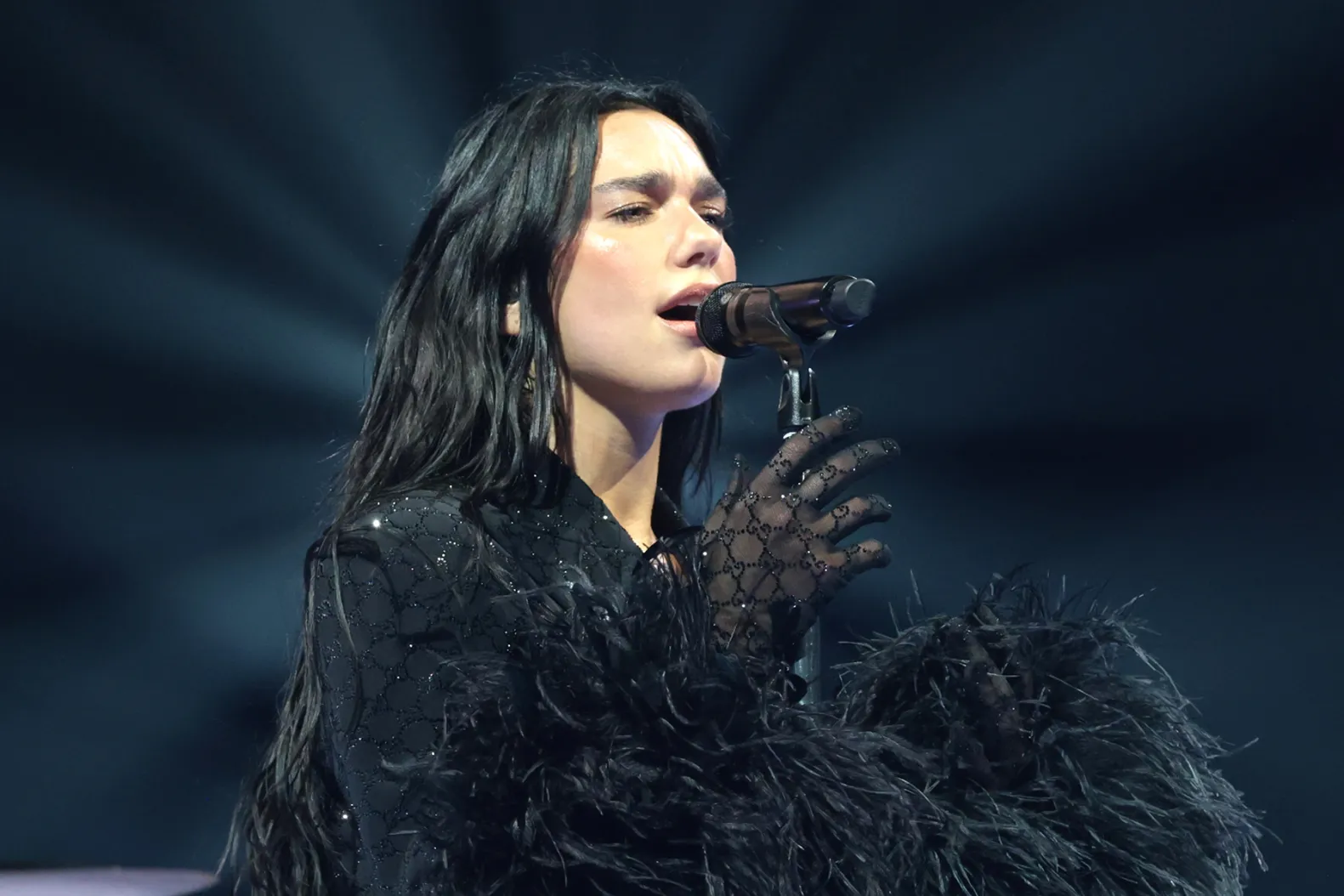 Dua Lipa reafirma apoyo a Gaza y despide a su agente por firmar carta contra artistas pro Palestina