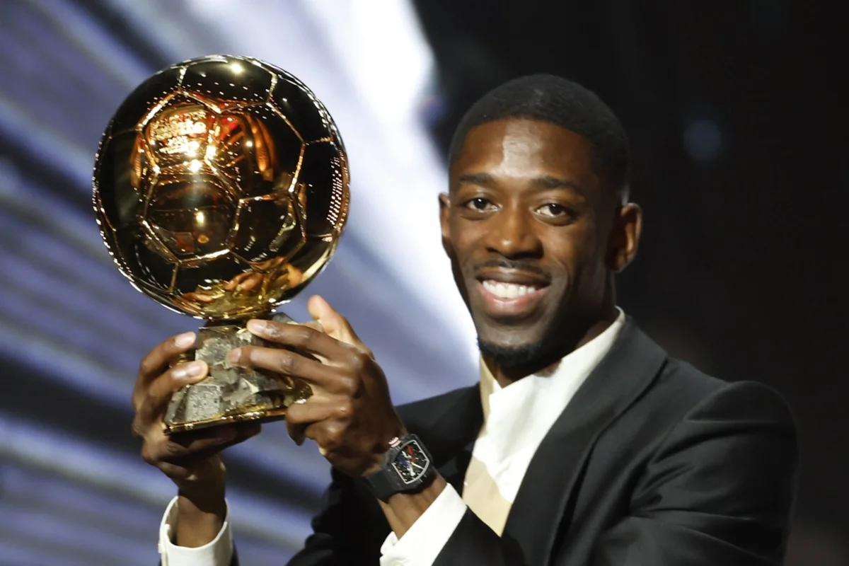 El mejor del mundo: Dembélé recibe el Balón de Oro 2025 por su brillante año en el PSG y se emociona hasta las lágrimas